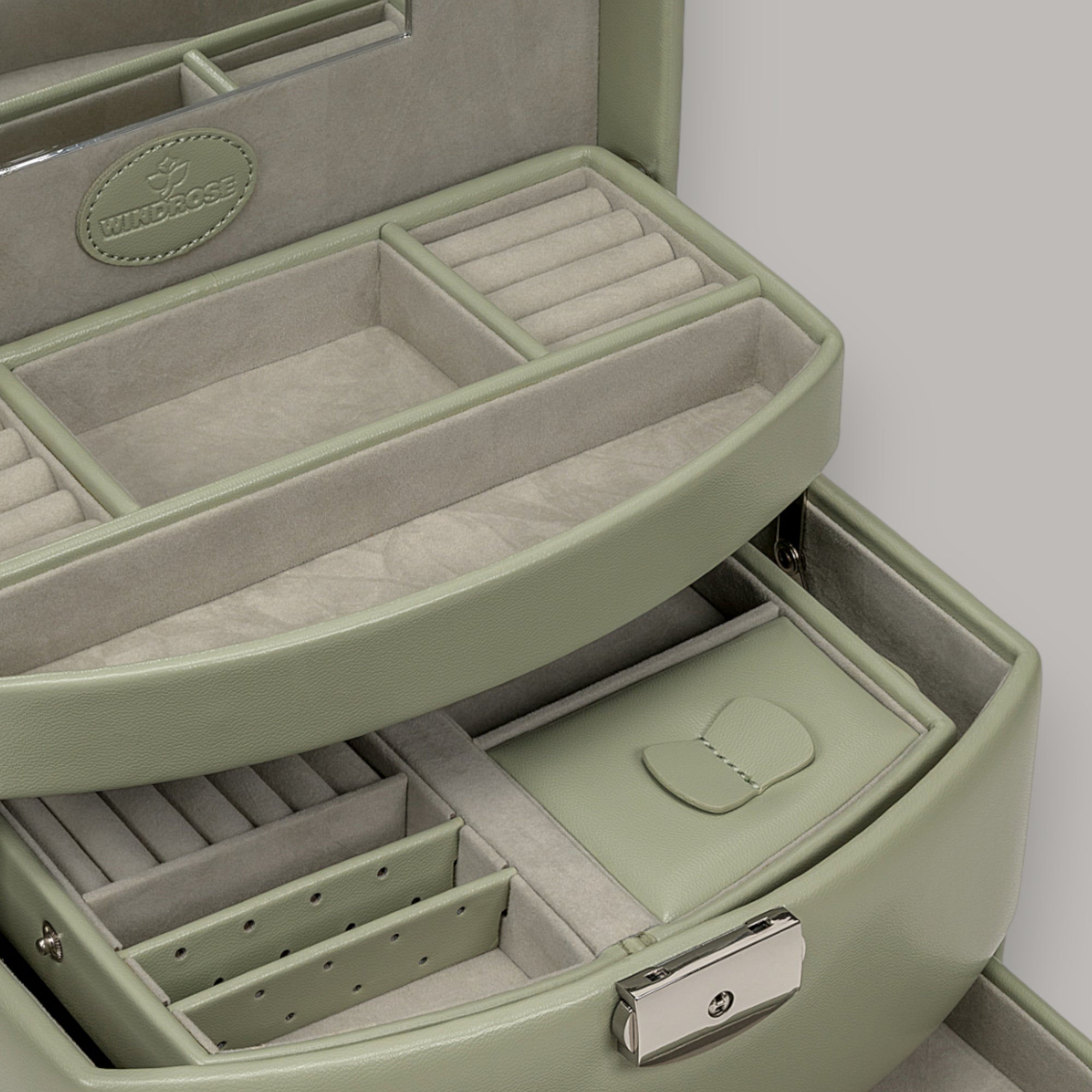 Automatic jewelry case with travel insert Merino Moda / sage