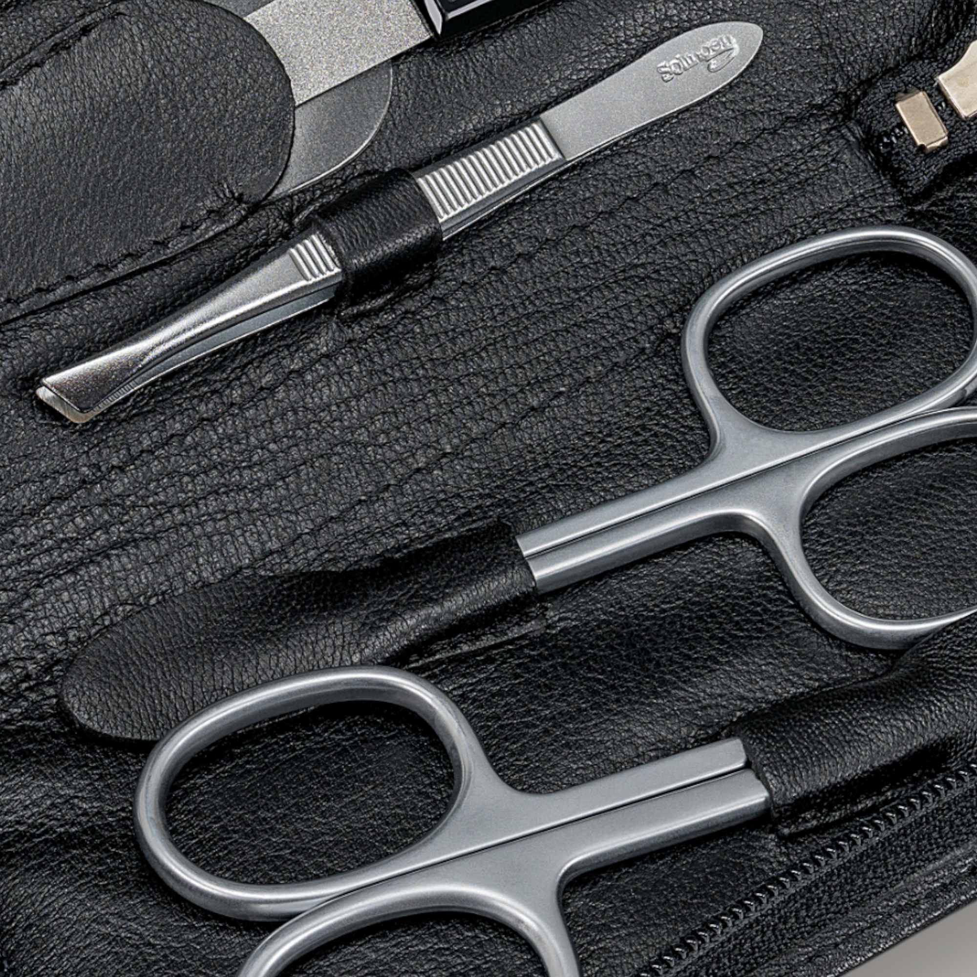 Trousse de manucure 5 pièces Nappa / noir (cuir de vachette pleine fleur)