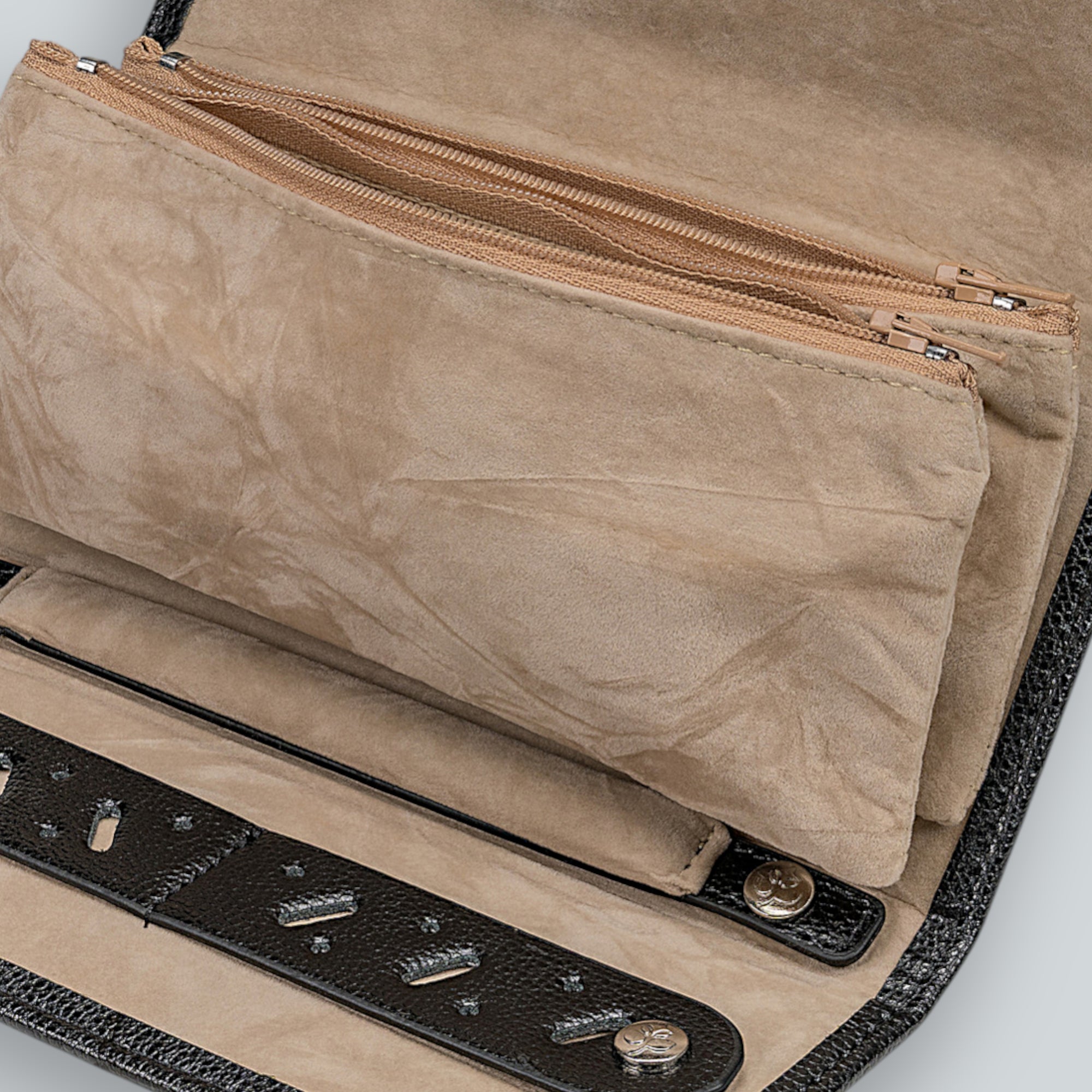 Jewelry bag Beluga / black (leather)